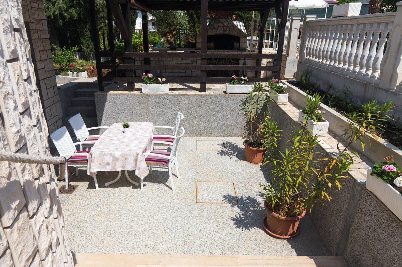 Apartments Pavic Malinska Ngoại thất bức ảnh
