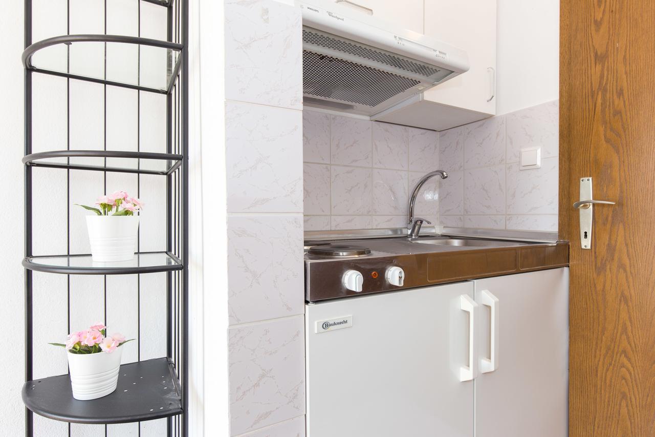 Apartments Pavic Malinska Ngoại thất bức ảnh